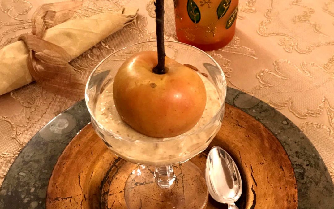 Veganes Menü Bratapfel auf Erdmandelcreme